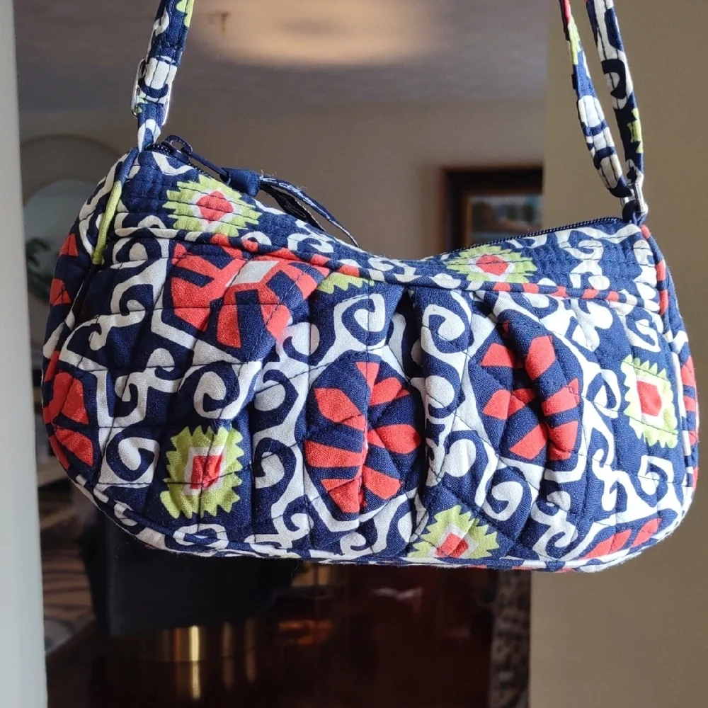Vera Bradley Blue and Red Patterned Small Shoulder Bag With Coin Pouch - Picture 2 of 11